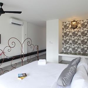 Grand Deluxe Zimmer mit Kingsize-Bett